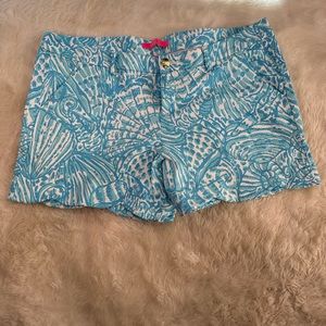 Lilly Pulitzer size 16 scalloped Palmita stretch short. NWT